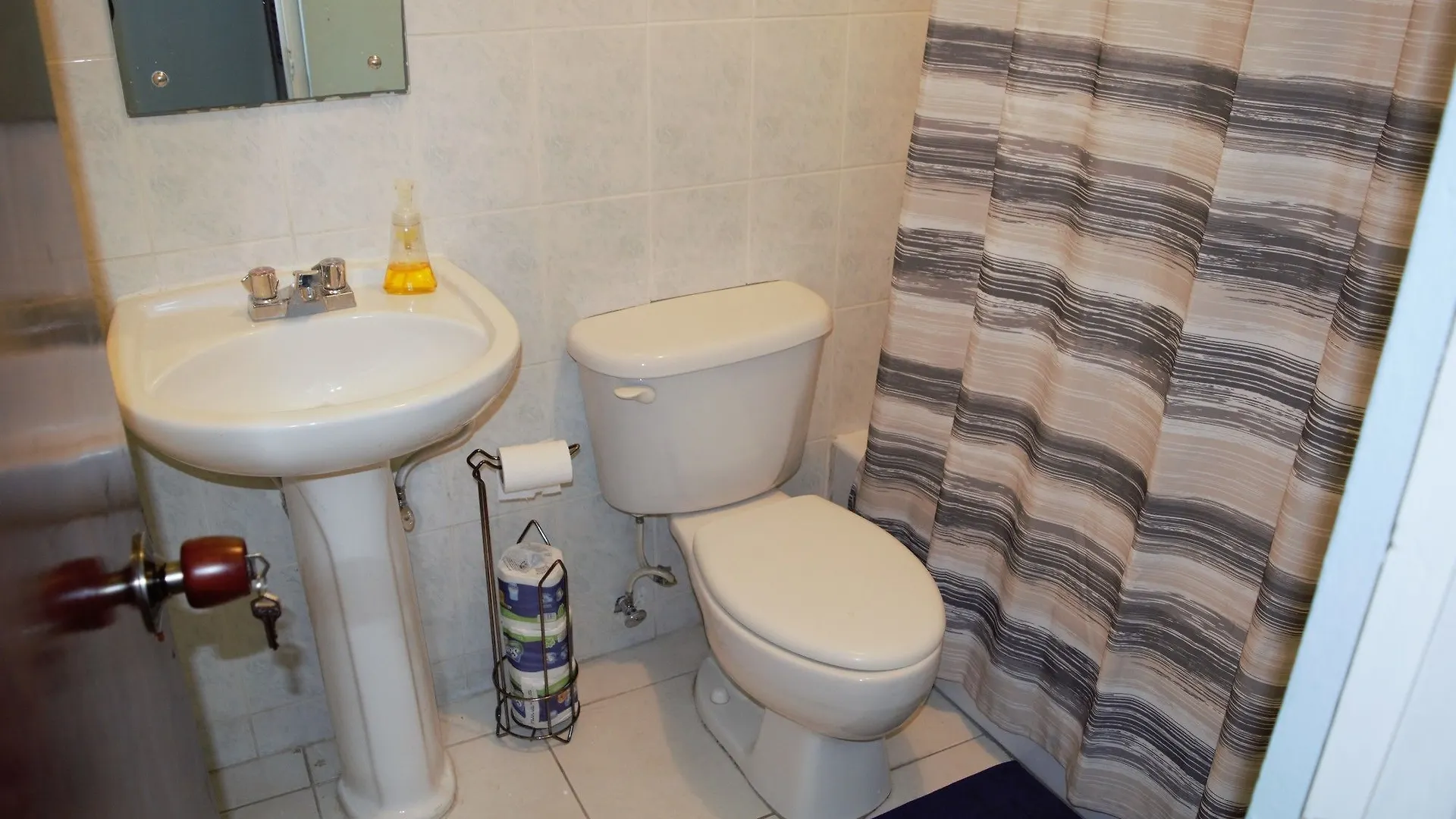 The Embassy Luxury Apt Crystal Towers I Kingston 0*,  Jamaica